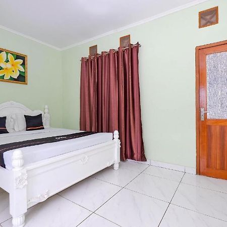Guest House Gethsemane Salatiga Kültér fotó