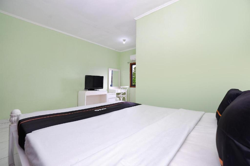 Guest House Gethsemane Salatiga Kültér fotó