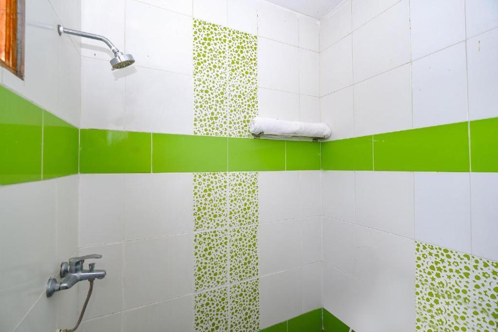 Guest House Gethsemane Salatiga Kültér fotó